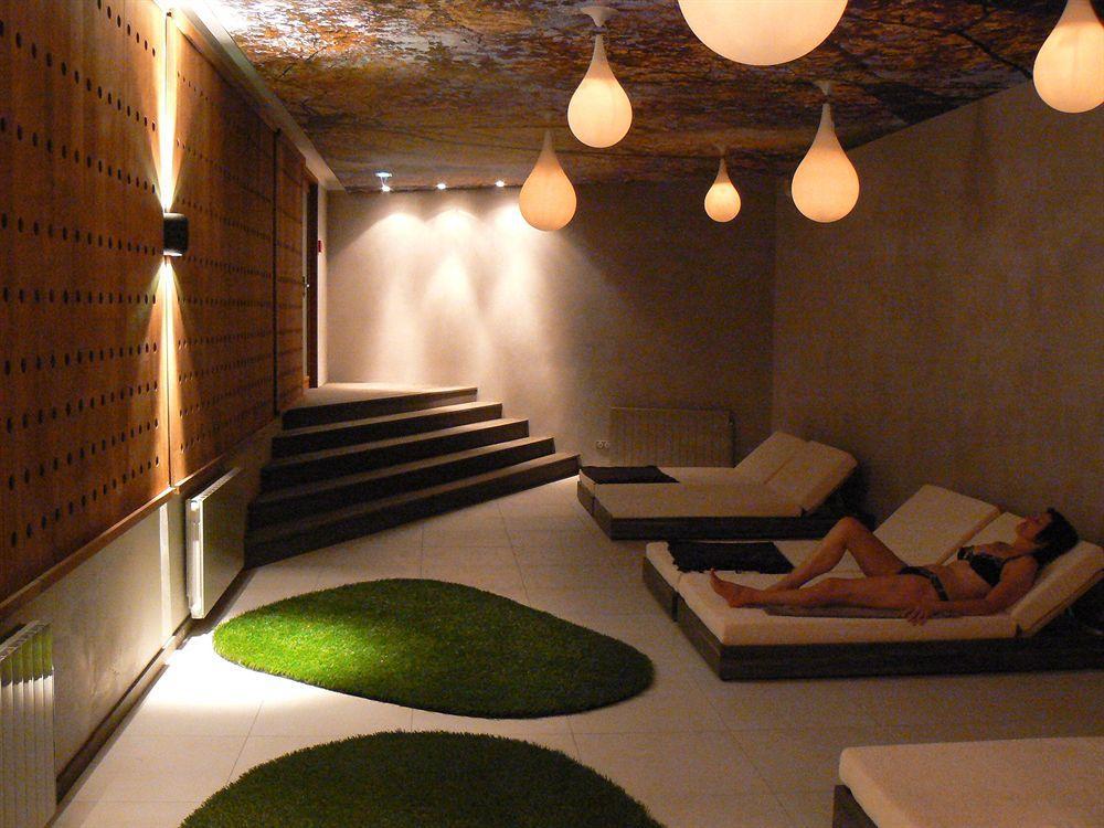 Domaine De La Foret D'Orient, Logis Hotel, Restaurant, Spa Et Golf Rouilly-Sacey Luaran gambar