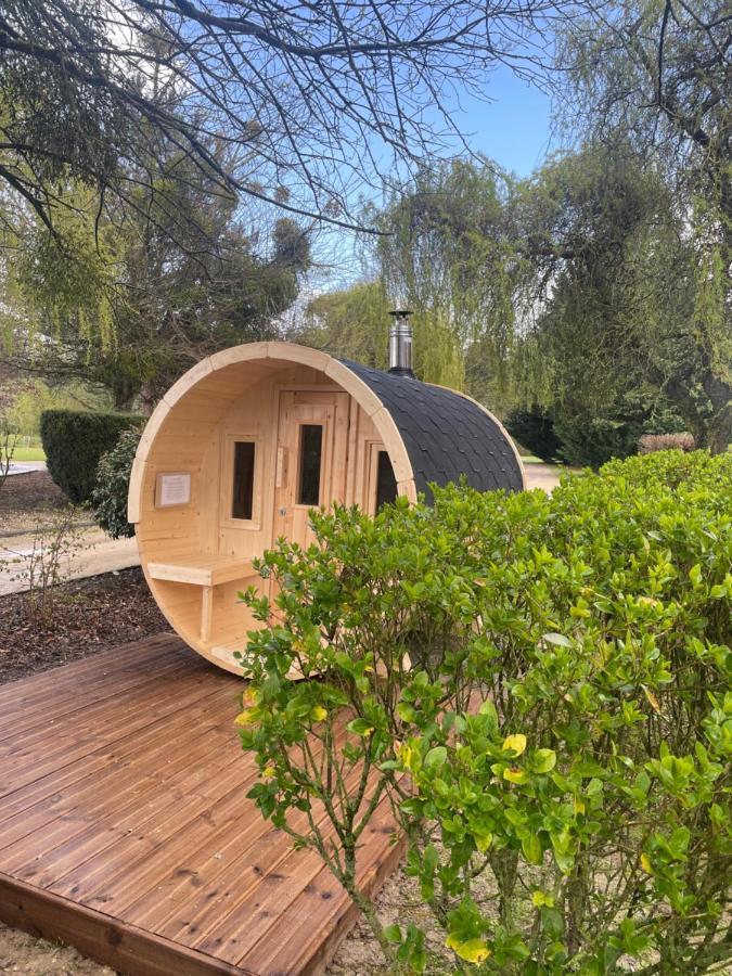 Domaine De La Foret D'Orient, Logis Hotel, Restaurant, Spa Et Golf Rouilly-Sacey Luaran gambar
